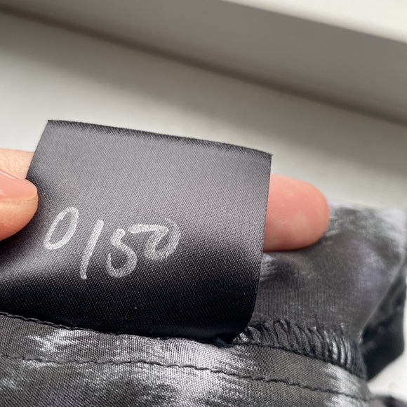 Elie Tahari Printed 100% Silk Sleeveless Top - Picture 7 of 7